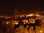 Пирамиды Gizeh ночью